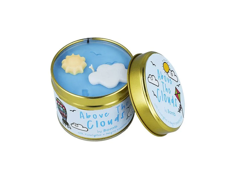 Bomb Cosmetics Vonná svíčka Above the clouds (Nad mraky) 35 hod Levný